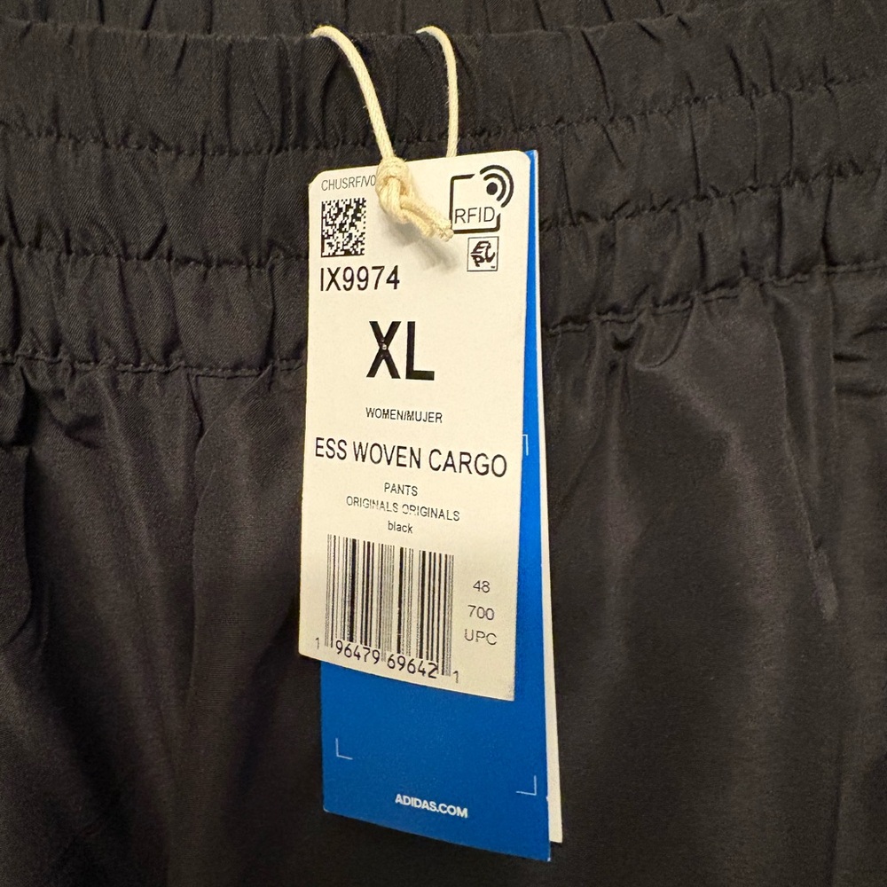 NWT Adidas Originals Women's Essentials Woven Cargo Pants Size XL - Black $75 - Picture 8 of 9